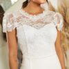 Vestido Justo Corpo de Renda com Manguinha